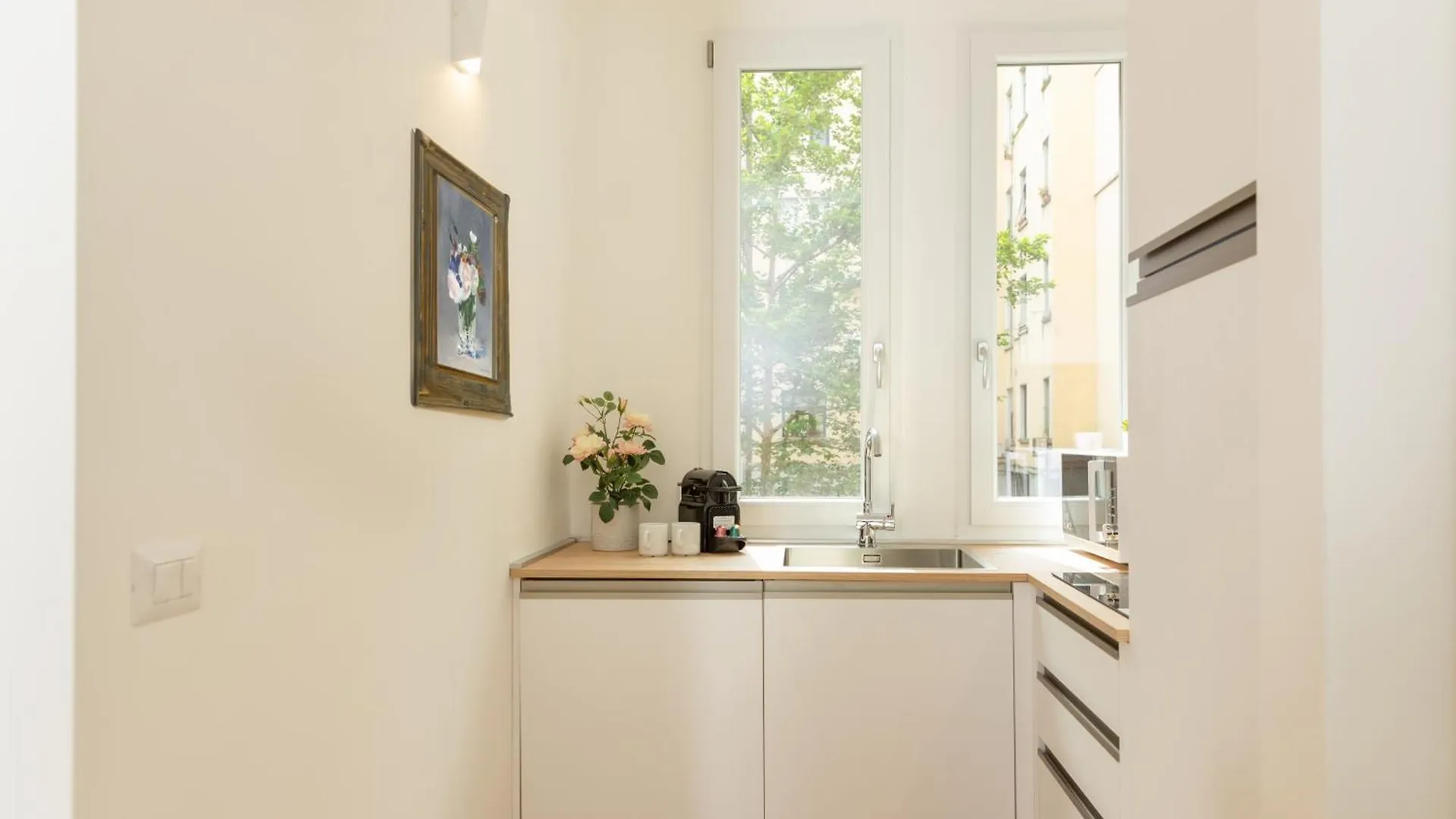 New - Manet - Exclusive Apartment Milan