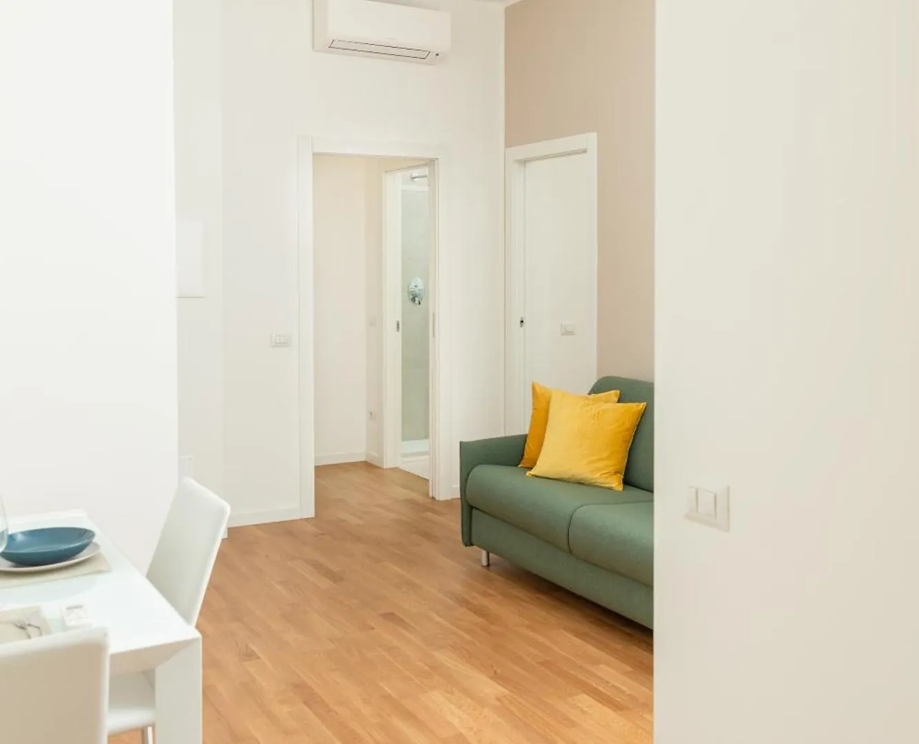 New - Manet - Exclusive Apartment Milan