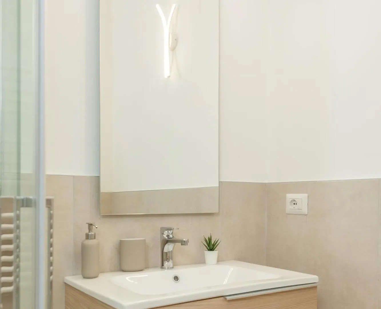 New - Manet - Exclusive Apartment Milan 0*,