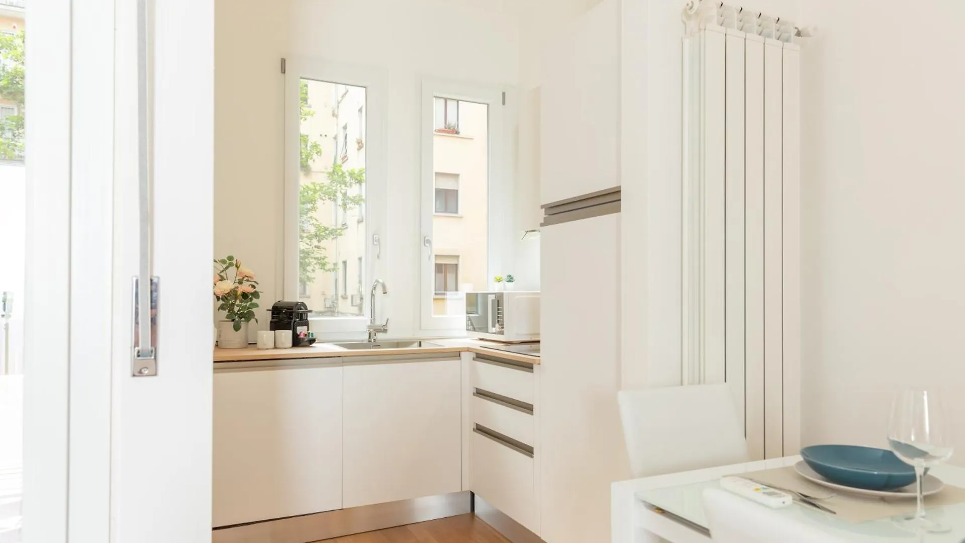 New - Manet - Exclusive Apartment Milan