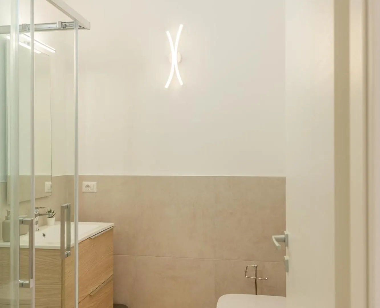 New - Manet - Exclusive Apartment Milan