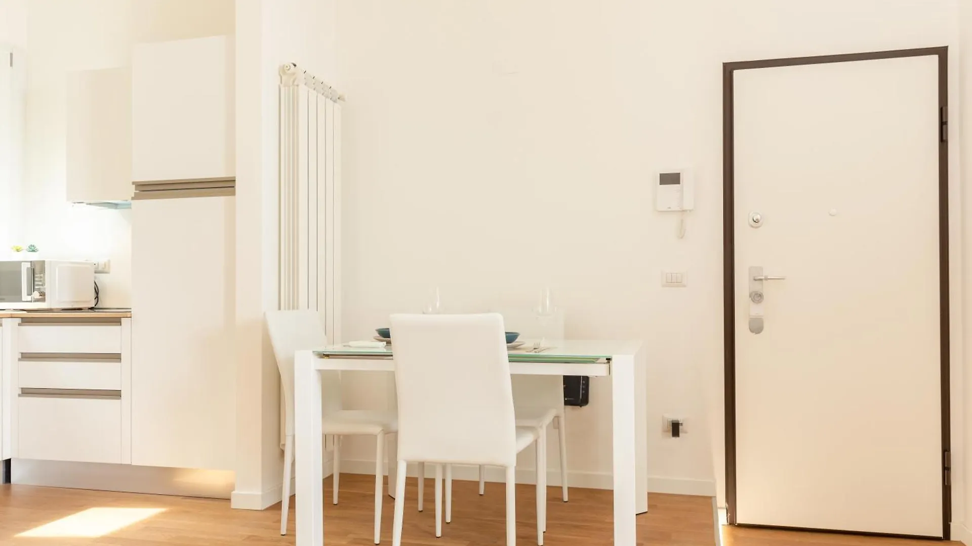 New - Manet - Exclusive Apartment Milan